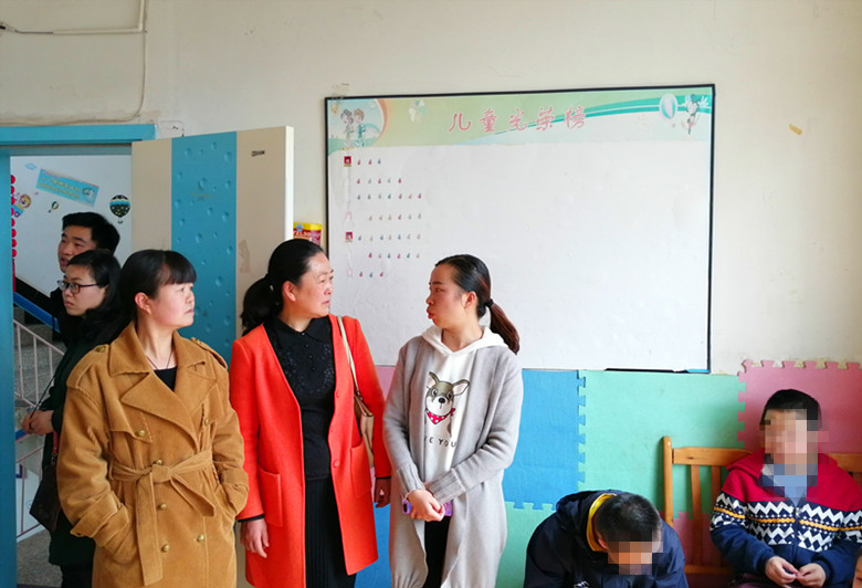六盘水市委党校教学第二党支部志愿服务队开展儿童福利院慰问活动2_副本.jpg